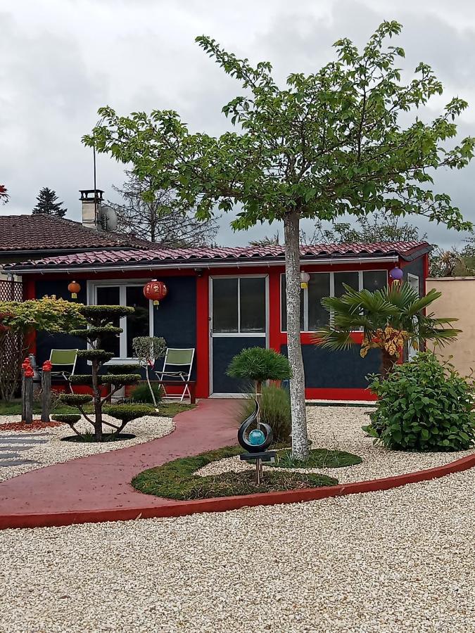 Une Pause Quelque Part Au Jardin Des Erables Et Des Niwakis Saint-Medard-de-Guizieres Экстерьер фото